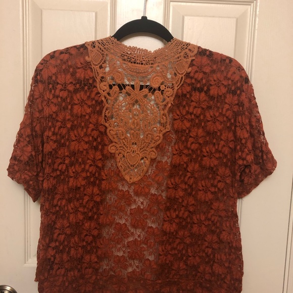 Tops - Picture 2 of 3